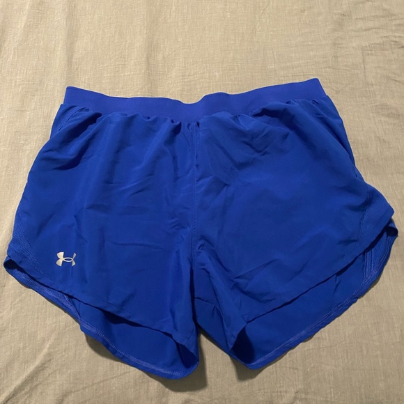 Under Armour Women’s shorts - Picture 2 of 2